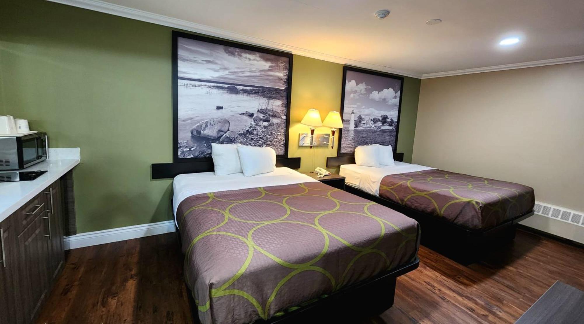 Hotel Super 8 By Wyndham Pembroke Esterno foto